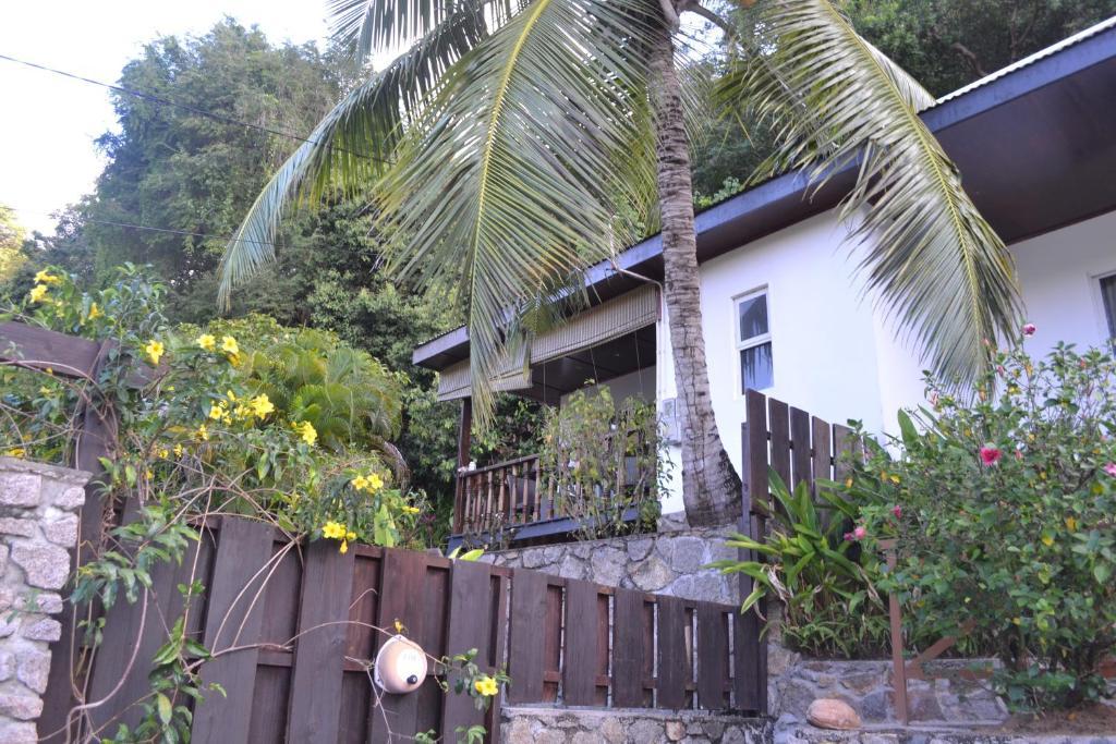 Southpointchalets Takamaka Екстериор снимка